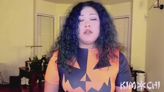 Kim chi mesmerized on Halloween