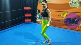 Former fem circus gymnast ties up and facesits a guy