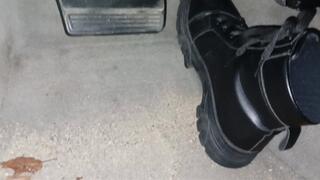 Evalynn in black boots 5