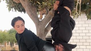 Upside-Down Clown, Fart-Faced Crown