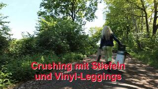 Crushing in boots and leggings - Crushing in Stiefeln und Leggings