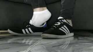 The scent of my sweaty socks and feet will permeate your nose MP4 HD 720p