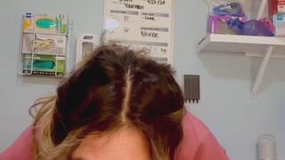 5 min POV nurse Luna physical exam and it turns into a VERY physical appointment, I end up fucking you in the exam chair and giving you a blow job Wearing: Rose Pink Fig Scrubs, Sterile XS BIOGEL Blue Surgical Under glove, Purple Classic