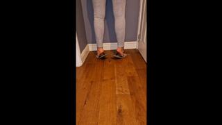 Flip flop arch tease