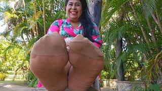 Balbina Big Feet BBW Pantyhose Queen