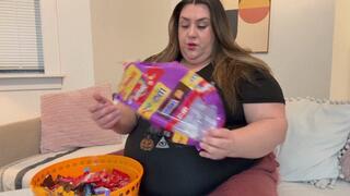 Fat Girl BBW eats all the Trick o Treaters Candy
