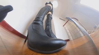 VR360 Amy's long boots rule