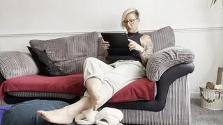 Ignored Foot Stool (4 k)