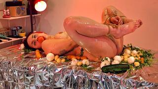 The Forbidden Feast – Grace & Juis at Susy’s Club