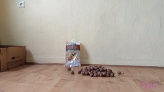 Sneaker-Girl Darleen - Walnut Cracker