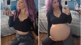 Magic mirror change me in pregnant belly