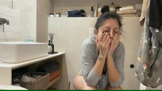 Tired and sick, SunnyBunny tries to free the monsters, REAL FARTS, splashes - WMV