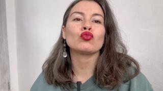 play with her natural red lips m4