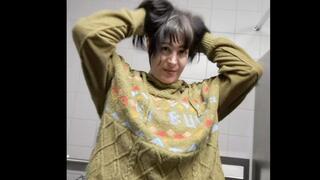 PUBLIC PEEING ON FUNDAY BETWEEN GROCERY SHOPPING