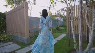 Hot Pool Hot Peeing 4K