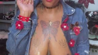 Sexy Kinky Betty Back at it again????????????