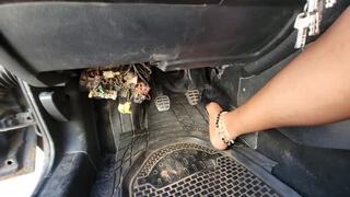 Warm-up and Hard Revving MADNESS With Shoeplay in the Volks!