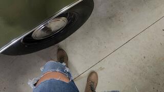 Barefoot Wagon Cranking