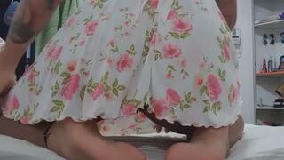 Cute like that, does she fart so smelly?