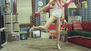 Erotic dance with the song Gonna Make You