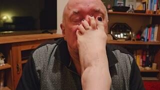 ARI VISITS THE LOSER