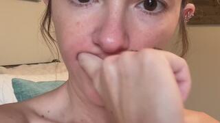 Finger brushing ASMR