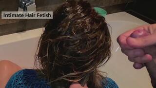 BLONDE HAIRJOB + SHAMPOO TEASE ENDS WITH HUGE LOAD ONLY ON HAIR – 7:20