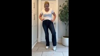 Giantess Crushes Tinies in AF1's - POV