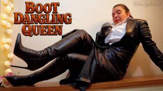 Dabgling Boot Queen