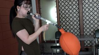 Ditria Attempts Her First Chinese Hot Water Bottle (MP4 - 720p)