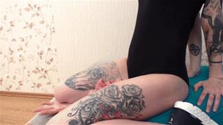 Teenage cutie gives massage to man's mug with crotch, vf2610h 720p