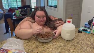 SSBBW Cereal Stuffing