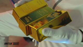 Spider Girl Finds and Fucks a Gold Theif - 4K