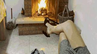 Ex-boyfrend gifts on fire-2 MOV