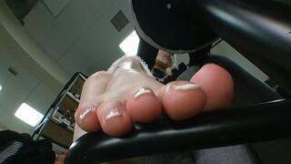 Under Fanyu's chair (Tiny3DX 78)