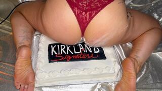 Kirkland Signature Costco Cake Sit