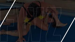 CZECH REPUBLIC Vs. ITALY - LARA TOYS WITH BEATRICE in 4K!