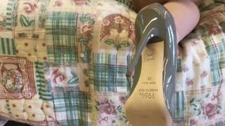 Lady Sinner high heels teasing, insertion and shoejob