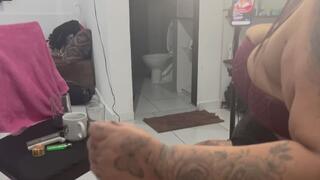 Minha Puta me punhetando enquanto faz Camera Prive