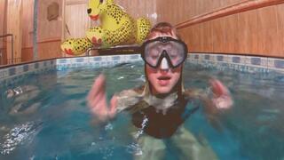 Alla wears a diving mask and dives in the pool!!!