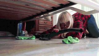 Dirty, smelly, and torn socks in the vacuum cleaner MP4 (1920x1080) FHD