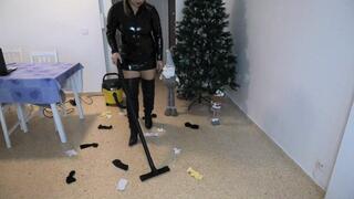 Cleaning latex with a powerful vacuum cleaner b