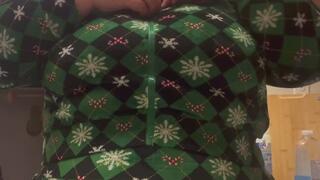 A Big Belly Science Experiment: Boobs vs. Belly Weigh-In Showdown!