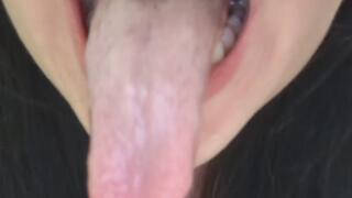 Flexing my throat, can you fit inside?