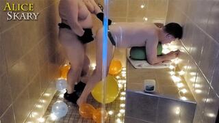 Pegging Strap-On In A Steamroom Full Of Balloons with Alice Skary and Spoon - sd wmv