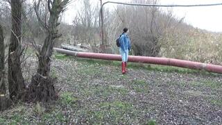 get stuck in the reeds