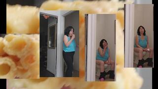 Eating Mac N Cheese Facestuffing Pee Dump n Feed