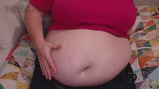 Yummy snack makes me Cum - Vore