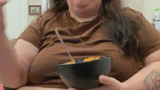 Let’s Eat! BBW Chatting, Stuffing & Belly Play