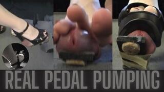 Flooded Pedal Footjob From A Hot Neighbor